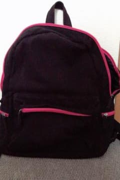 黒 リュックのサムネイル