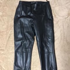 zara ハイウエスト レザーパンツのサムネイル