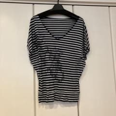 お値下げ⭐︎ストライプ Vネック Tシャツのサムネイル