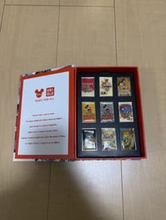 ディズニー ピンバッジ UNIQLO ポスターコレクション ユニクロ - メルカリ