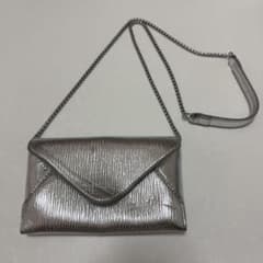 ZARA メタリック チェーンショルダーバッグのサムネイル
