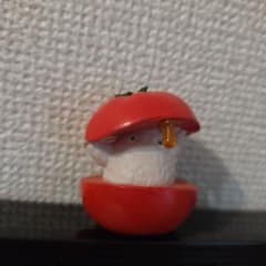 ナミアゲハ幼虫 トマトに入った小トトロ フィギュア 2種セットのサムネイル