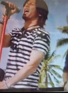 no id B'z 稲葉浩志さん着用のサムネイル