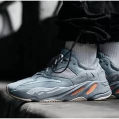 ADIDAS YEEZY BOOST 700 INERTIAのサムネイル