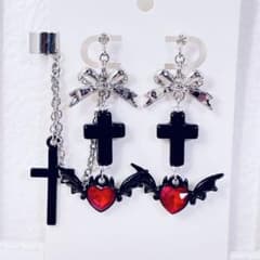 [756] Landmine Mass-Produced Black Cross and Devil Red Earrings/Ear Cuff