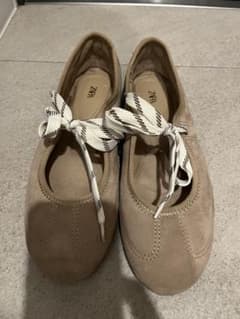 ZARAフラットシューズのサムネイル