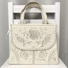 【専用】カービングトライブス サッチェルバッグ キナリ ショルダーベルト付きのサムネイル
