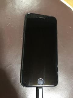 【美品】中の上　iPhone 7 Black 32 GB SIMフリーのサムネイル