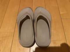 OOFOS ベージュ　EU 38