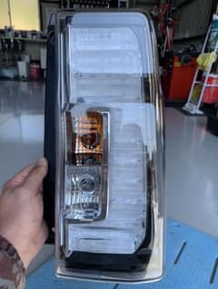 LA600S LA610S タントカスタム　純正右テールのサムネイル