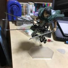リヴァイ兵長 可動フィギュアのサムネイル