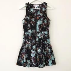 bcbg ワンピースのサムネイル