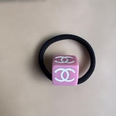 CHANEL ノベルティヘアゴム ピンク キューブ ココマーク - メルカリ