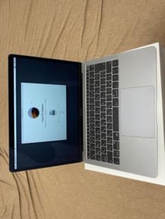 MacBook Air 2018のサムネイル