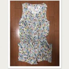 M 花柄ロンパースのサムネイル