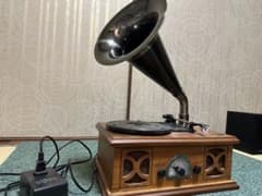 レコードプレーヤー レトロ(ラジオ、Bluetooth、USB機能付き)のサムネイル