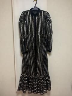 ZARA ロングパブスリーブワンピースのサムネイル
