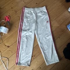 adidas トラックパンツ　ホワイト レッドのサムネイル