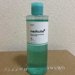 medicube AZELAIC ACID NIACINAMIDE 化粧水のサムネイル