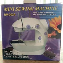 【値下げ】【新品•未使用】電動ミシン•ミニのサムネイル