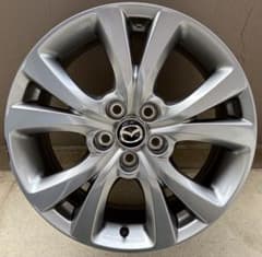 【純正】マツダ CX30アルミホイール 18インチ1本センターキャップ付き 純正】マツダ CX30アルミホイール 18インチ1本センターキャップ付き