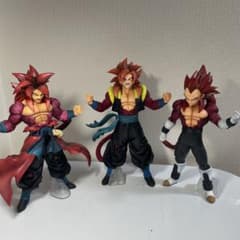 ドラゴンボール一番くじ　フィギア３体のサムネイル