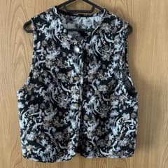【美品】花柄 ジャガード ノースリーブ ベストのサムネイル