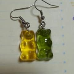 ハリボ くま ピアスのサムネイル