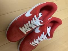 NIKE スニーカーのサムネイル