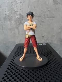 ワンピース　モンキー.D.ルフィー　フィギュアのサムネイル