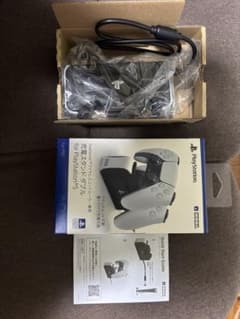 HORI DualSenseコントローラー充電スタンドのサムネイル