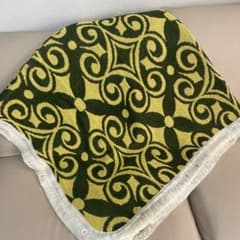 コタツカバー 緑と黄色の模様のサムネイル