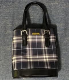 バーバリーブルーレーベル　ノバチェック　バケツ型　ミニトートバッグ　ネイビー バーバリーブルーレーベル ノバチェック バケツ型 ミニトートバッグ