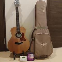 Taylor アコースティックギター + ケース + チューナー - メルカリ