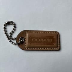 COACH ベージュレザーキーホルダーのサムネイル