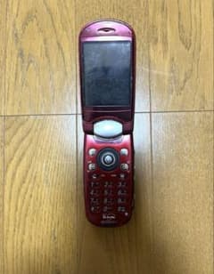 [Junk Item] docomo FOMA P505is Velvety Red