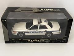 オートアート 1/18 72701 フォード クラウンビクトリア LAPD 箱付 オートアート 1/18 72701 フォード クラウンビクトリア LAPD 箱付