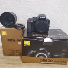 NIKON d5600 レンズ付き本日限定3000円引き！のサムネイル