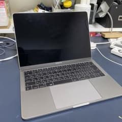 MacBook Pro 2017  中古品のサムネイル