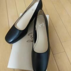 イング黒色パンプスのサムネイル