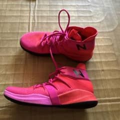 日本未発売カラーNew Balance OMN1S Heat Wave 28.0のサムネイル