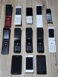 ガラケー▪︎スマホ ジャンク品 13台 まとめ売り 本体 - メルカリ