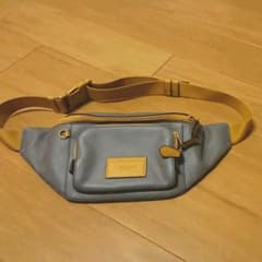 COACHボディバッグのサムネイル