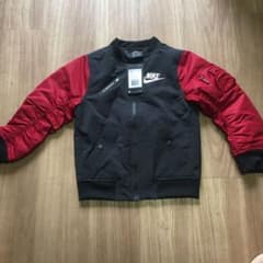 ナイキ キッズ ジャンパー 新品 サイズ140センチのサムネイル