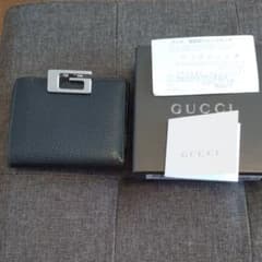 GUCCI財布のサムネイル