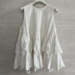 バースデーバッシュ　ホワイトフリルノースリーブ