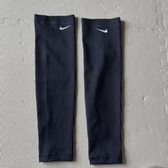 NIKE エアロスイフト アームスリーブ S/M NIKE エアロスイフト アームスリーブ s - メルカリ