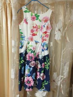 Yssine  sole ワンピース　花柄　Italyのサムネイル