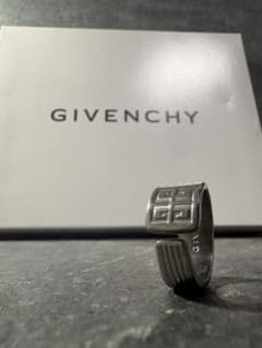 Givenchyリング20号前後のサムネイル
