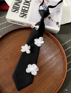 SHEIN ネクタイ リボン お花 黒のサムネイル